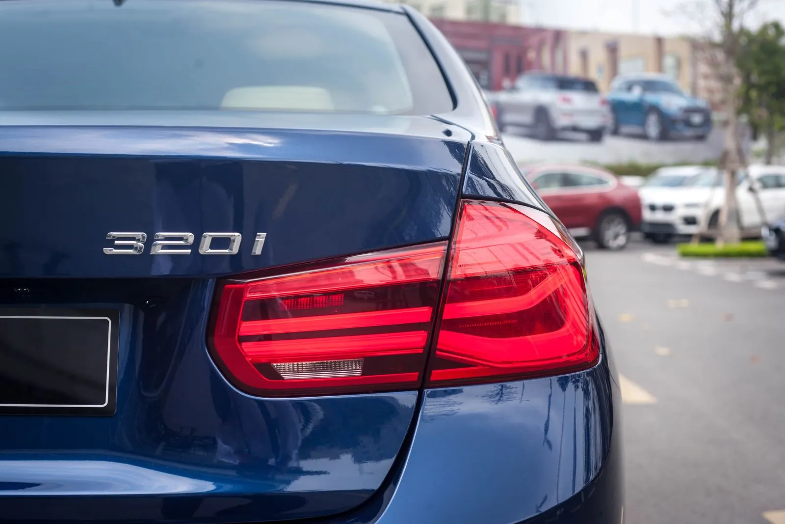 BMW 320i 2023 Giá xe cộ lăn lộn bánh  Reviews thông số kỹ thuật kỹ thuật