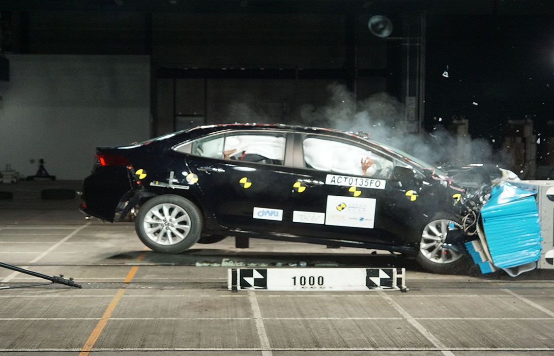 Thử Nghiệm Va Chạm Toyota Corolla Altis 2019 Xếp Hạng ASEAN NCAP