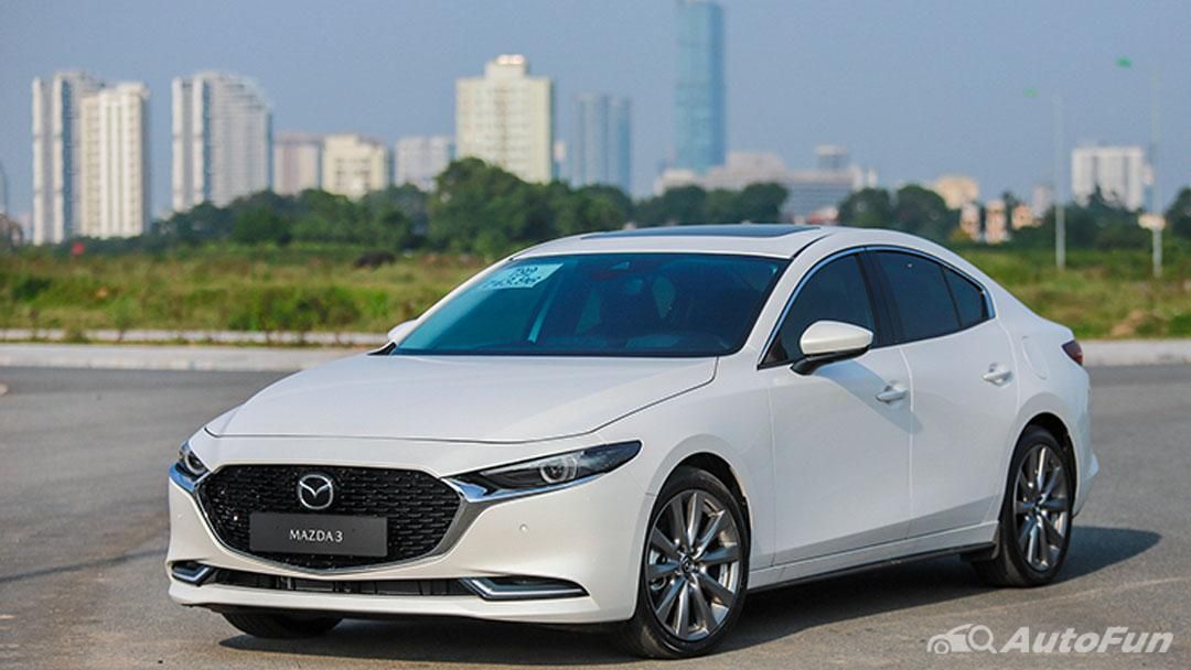 Tầm giá 700 triệu, chọn Mazda3 mới hay VinFast Lux A2.0 cũ? 01
