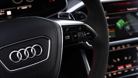 Audi RS6 Public Nội thất 006
