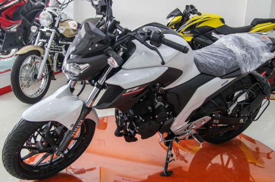 Giá xe moto Suzuki 2018 mới nhất cùng giá bán tại Thái Lan  YouTube