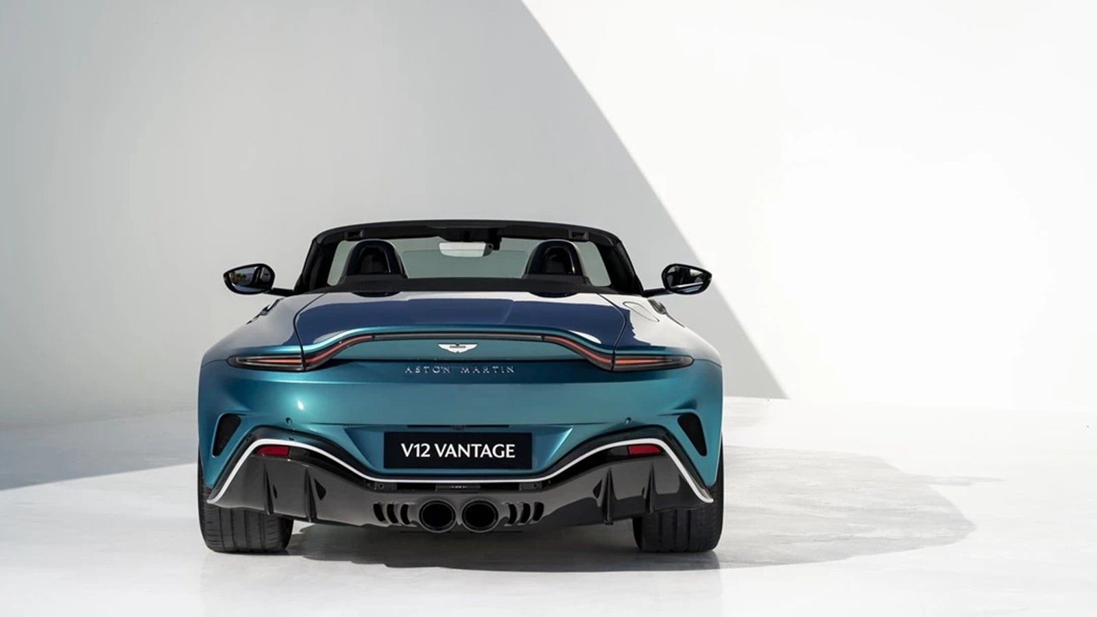 Aston Martin Vantage V12 Roadster 2023 Ngoại thất 005