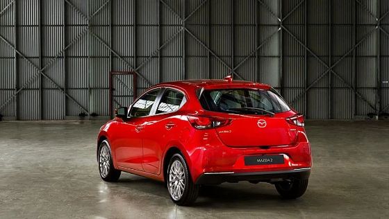 Mazda 2 Hatchback Public Ngoại thất 008