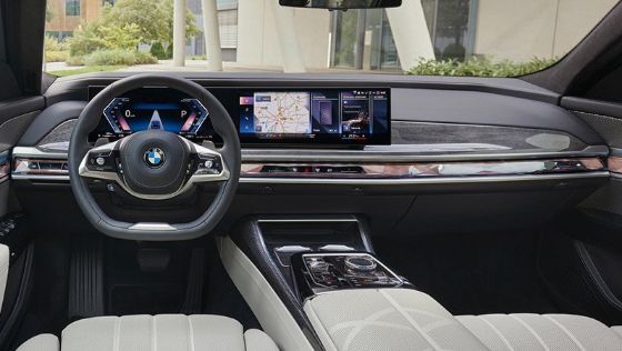 BMW 7 Series 735i Pure Excellence 2023 Nội thất 004