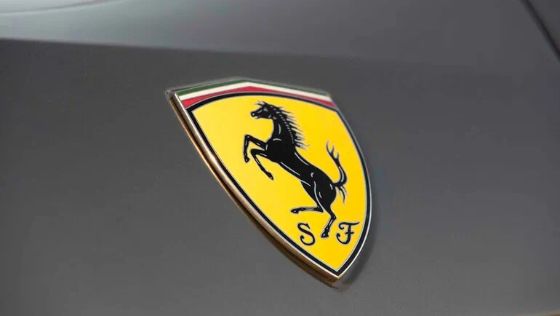 Ferrari GTC4Lusso Public Ngoại thất 015