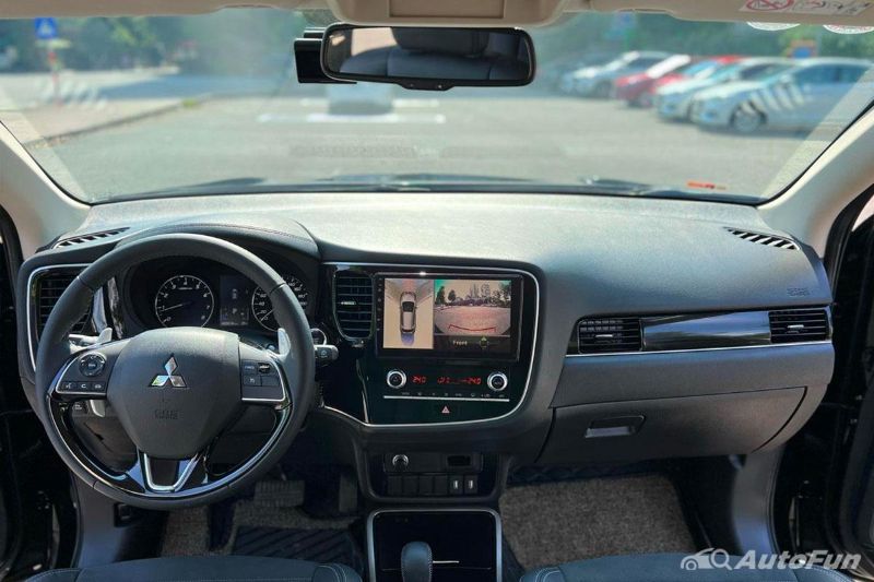 So sánh Hyundai Tucson và Mitsubishi Outlander: Chọn hiện đại, nhiều công nghệ hay tính thực dụng cao? 09