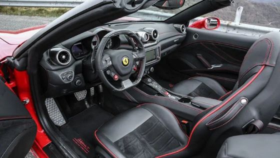 Ferrari California T Public Nội thất 001