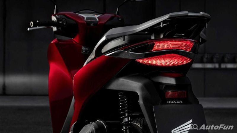 Bất chấp xu hướng giảm bao trùm giá Honda SH Mode 2022 bất ngờ đảo chiều  tăng vọt