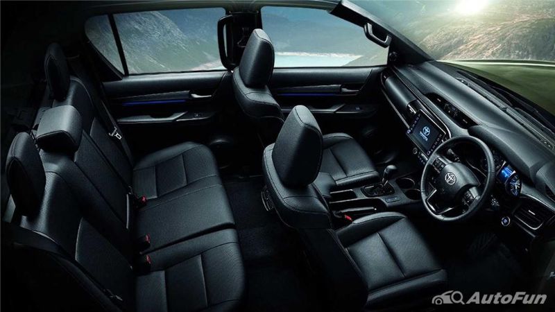 So sánh không gian nội thất Toyota Hilux và Ford Ranger: Chọn thực dụng hay công nghệ? 01