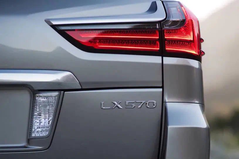 Lexus LX 570 Public Ngoại thất 005