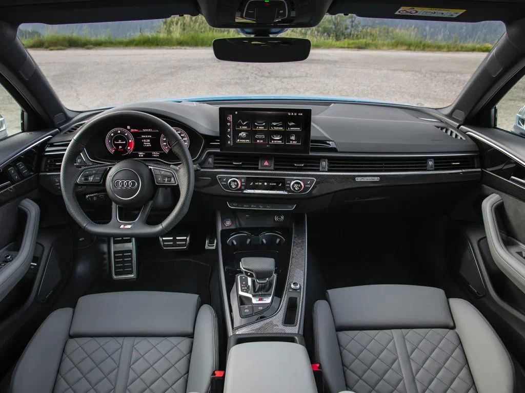 Audi S4 Public Nội thất 001