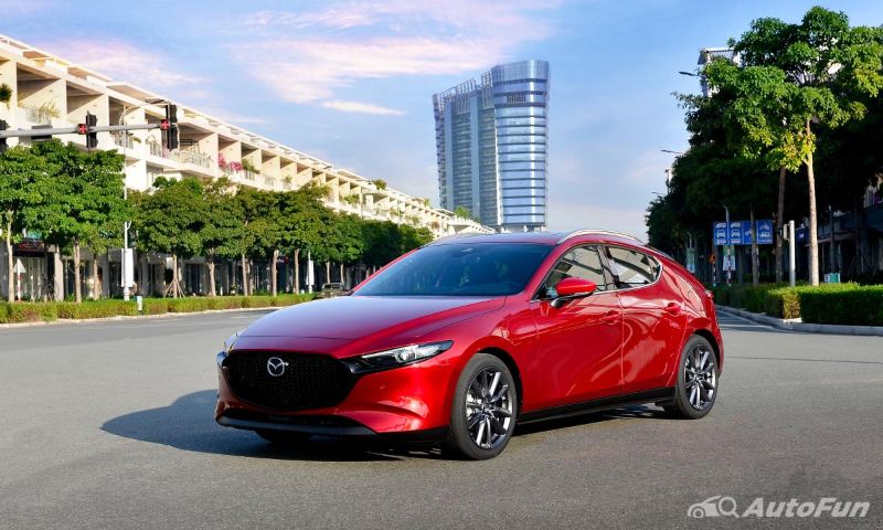 Mazda 3: Mức tiêu hao nhiên liệu ấn tượng 02