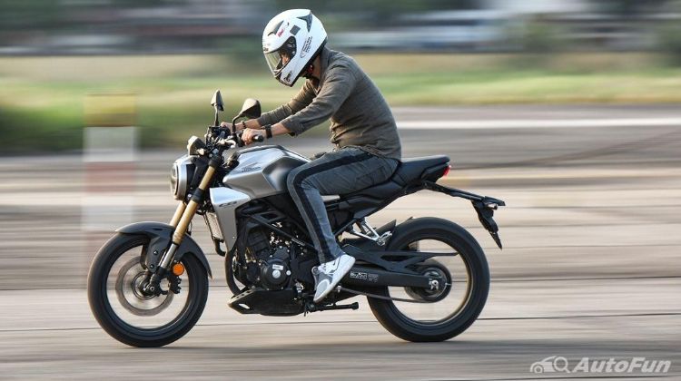 Honda CB300R ra mắt Việt Nam đấu Yamaha MT03 với giá 140 triệu đồng