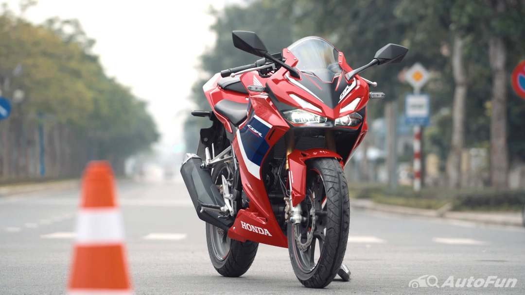 Honda CBR250RR về Hà Nội giá trên 200 triệu đồng