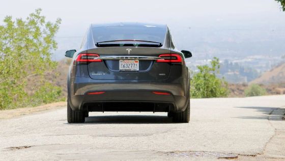 Tesla Model X Public Ngoại thất 004