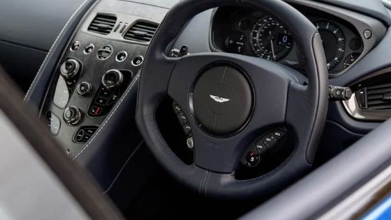 Aston Martin Vanquish Public Nội thất 009