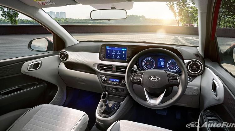 File:Hyundai i10 manual interior.jpg - Wikipedia