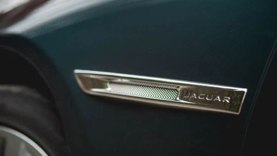 Jaguar XJL Public Ngoại thất 015